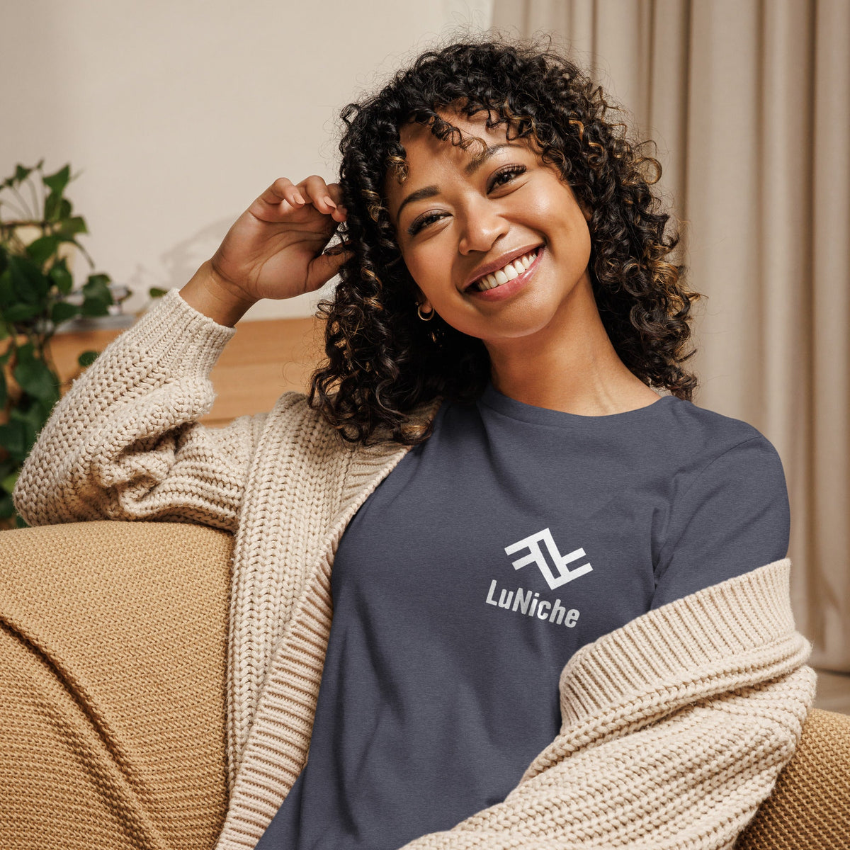 Women's Relaxed T-Shirt LuNiche Logo Plain - Luniche